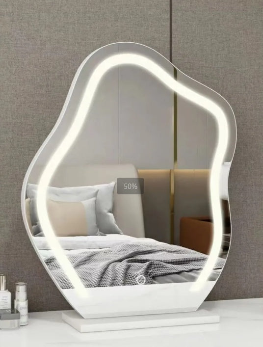  Makeup, Mirror, Cloud, Light.